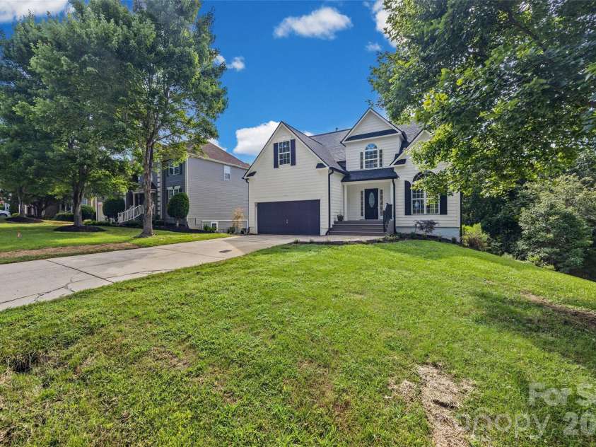 14107 Pine Harbor Road, Charlotte, NC 28278.  MLS# CAR4413773, YatesRealty ID 43652. 
