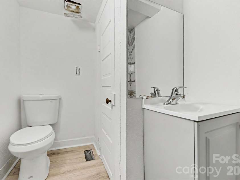 1306 Forrest Street, High Point, NC 27262.  MLS# CAR4413863, YatesRealty ID 43653. 