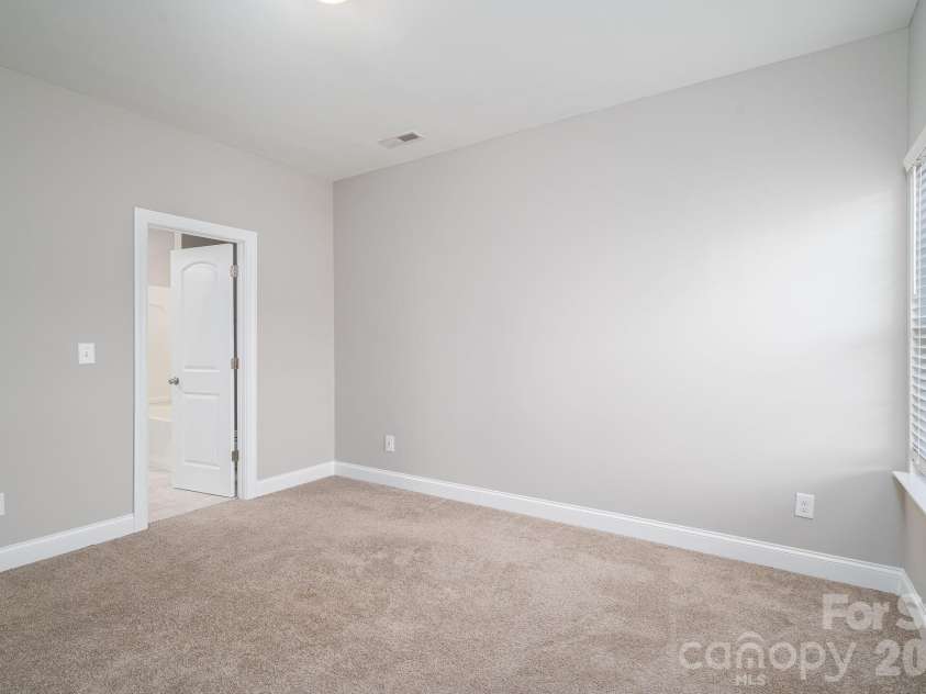 104 Pine Street, Lincolnton, NC 28092.  MLS# CAR4413515, YatesRealty ID 43654. Bedroom 3