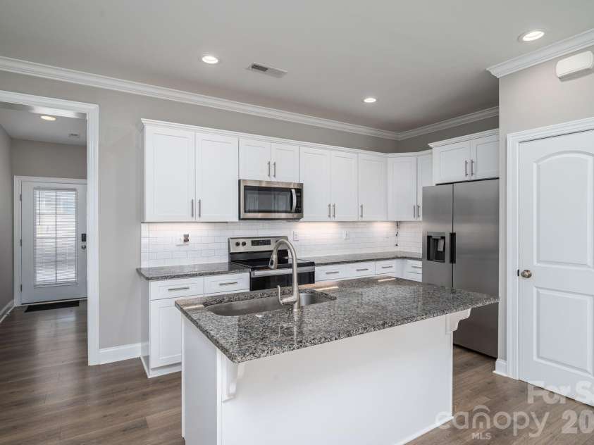104 Pine Street, Lincolnton, NC 28092.  MLS# CAR4413515, YatesRealty ID 43654. Kitchen