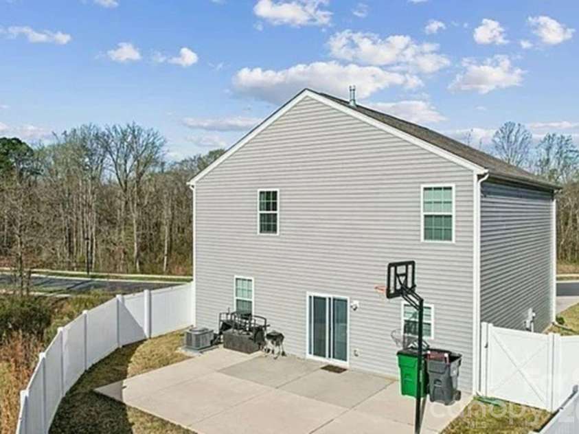 2106 Prospect Creek Way, Charlotte, NC 28227.  MLS# CAR4413617, YatesRealty ID 43657. 