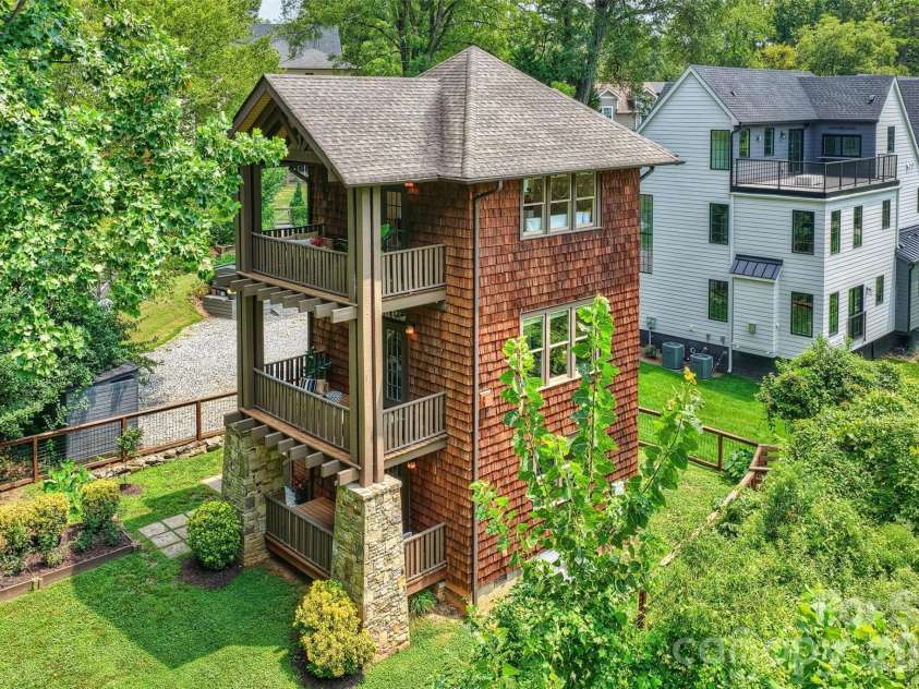 1611 Tippah Park Court, Charlotte, NC 28205.  MLS# CAR4413519, YatesRealty ID 43659. 