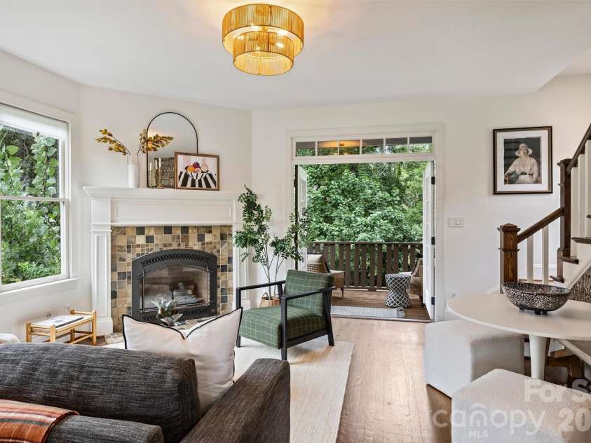 1611 Tippah Park Court, Charlotte, NC 28205.  MLS# CAR4413519, YatesRealty ID 43659. 