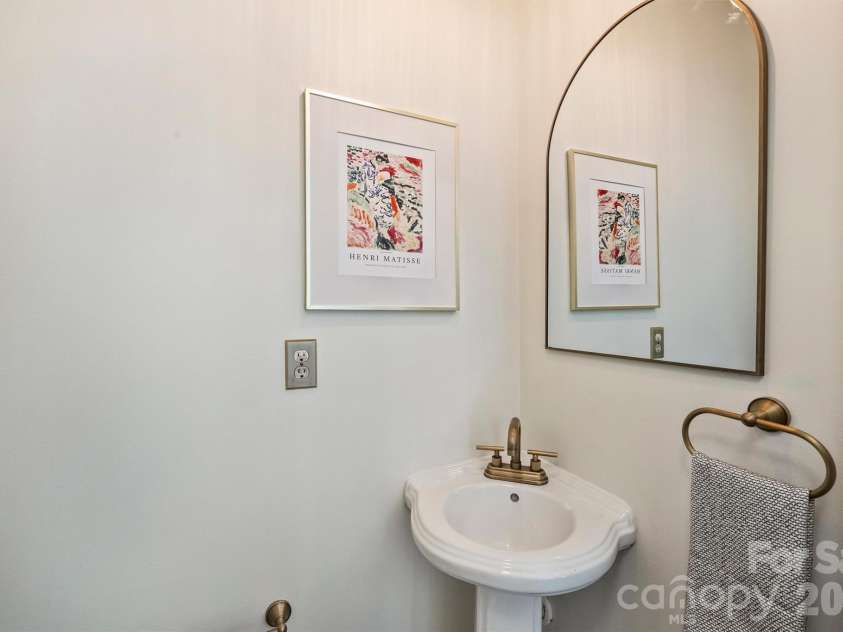 1611 Tippah Park Court, Charlotte, NC 28205.  MLS# CAR4413519, YatesRealty ID 43659. 