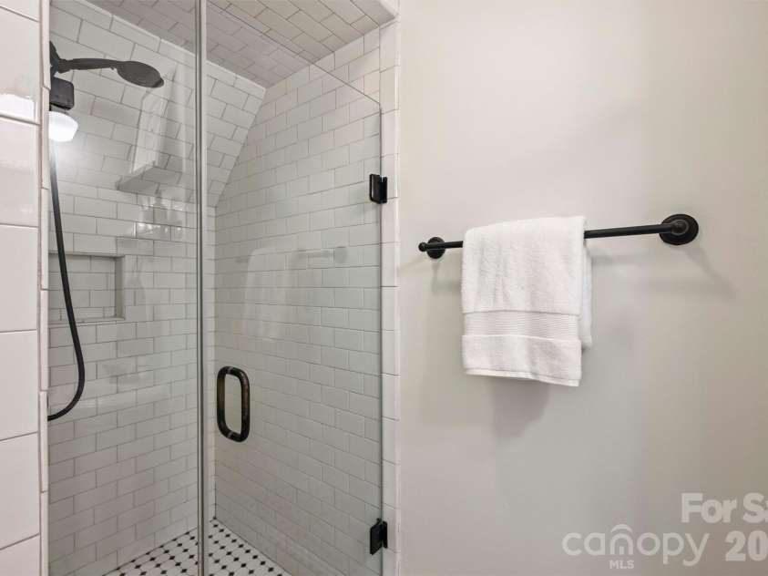 1611 Tippah Park Court, Charlotte, NC 28205.  MLS# CAR4413519, YatesRealty ID 43659. 