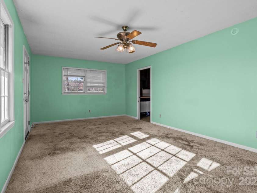 145 Crooked Lane, Statesville, NC 28625.  MLS# CAR4205101, YatesRealty ID 4366. 