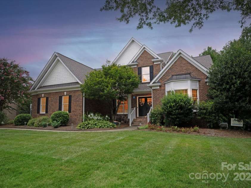 3009 Groves Edge Lane, Waxhaw, NC 28173.  MLS# CAR4294159, YatesRealty ID 4366. 