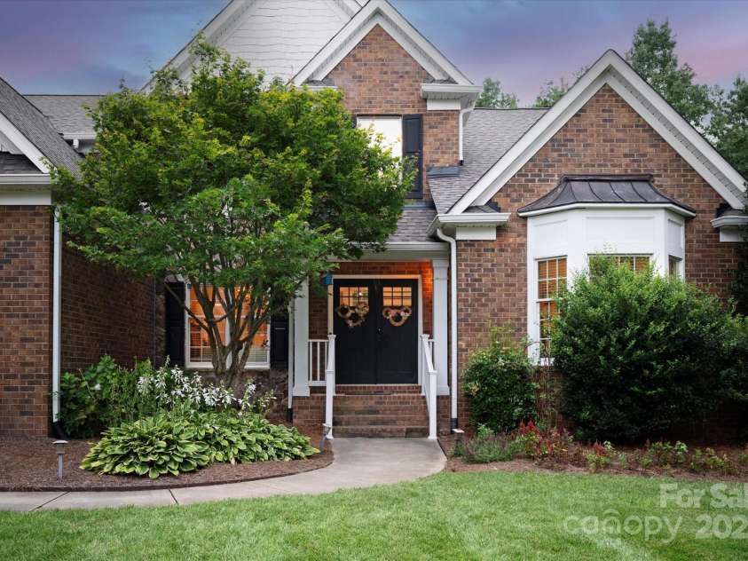 3009 Groves Edge Lane, Waxhaw, NC 28173.  MLS# CAR4294159, YatesRealty ID 4366. 