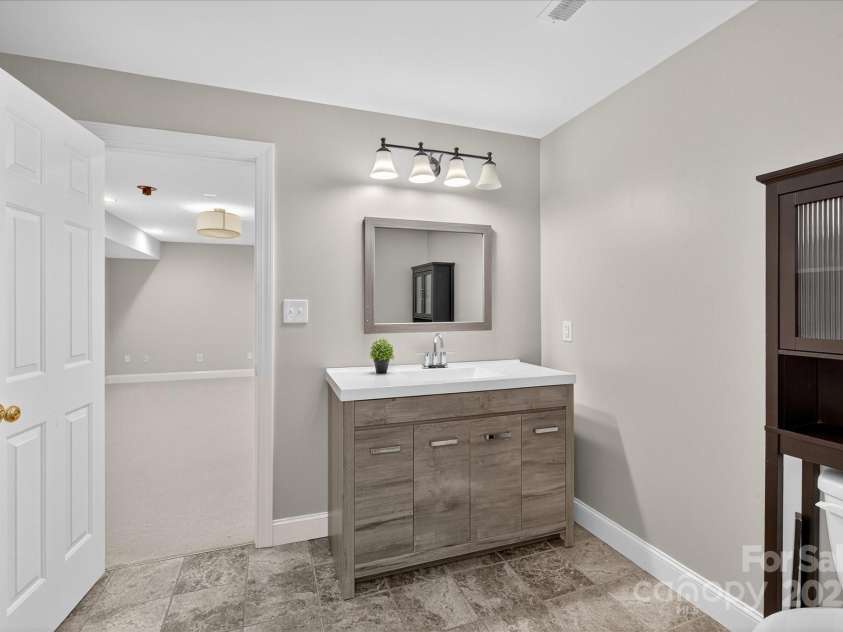 3009 Groves Edge Lane, Waxhaw, NC 28173.  MLS# CAR4294159, YatesRealty ID 4366. 
