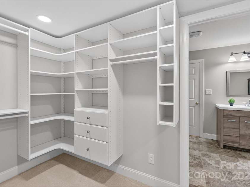 3009 Groves Edge Lane, Waxhaw, NC 28173.  MLS# CAR4294159, YatesRealty ID 4366. 