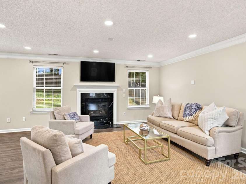 10404 Haddington Drive, Charlotte, NC 28269.  MLS# CAR4412907, YatesRealty ID 43660. 