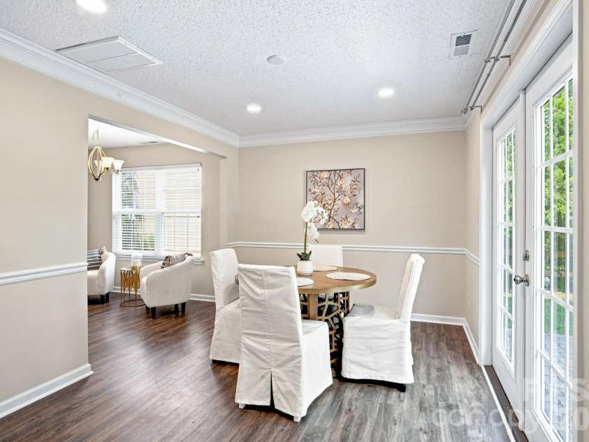 10404 Haddington Drive, Charlotte, NC 28269.  MLS# CAR4412907, YatesRealty ID 43660. 