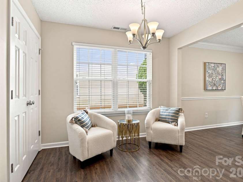 10404 Haddington Drive, Charlotte, NC 28269.  MLS# CAR4412907, YatesRealty ID 43660. 