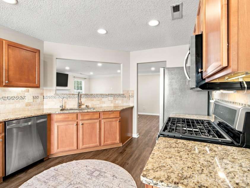 10404 Haddington Drive, Charlotte, NC 28269.  MLS# CAR4412907, YatesRealty ID 43660. 