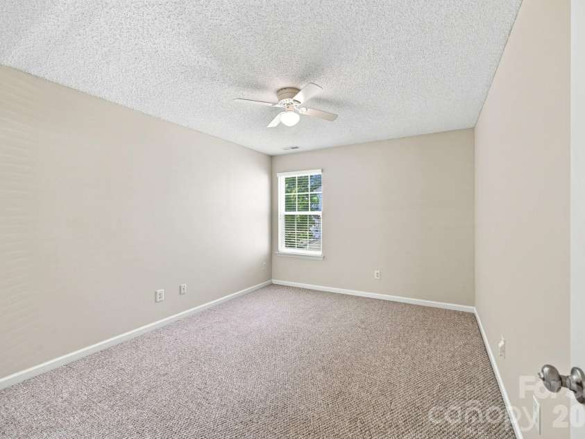 10404 Haddington Drive, Charlotte, NC 28269.  MLS# CAR4412907, YatesRealty ID 43660. 