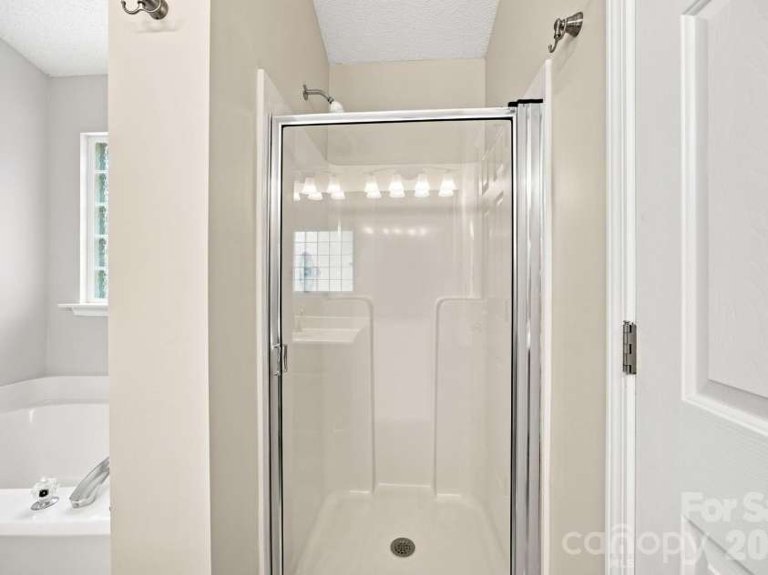 10404 Haddington Drive, Charlotte, NC 28269.  MLS# CAR4412907, YatesRealty ID 43660. 