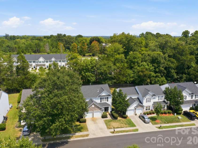 10404 Haddington Drive, Charlotte, NC 28269.  MLS# CAR4412907, YatesRealty ID 43660. 