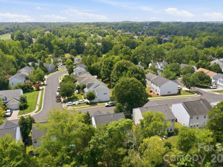 10404 Haddington Drive, Charlotte, NC 28269.  MLS# CAR4412907, YatesRealty ID 43660. 