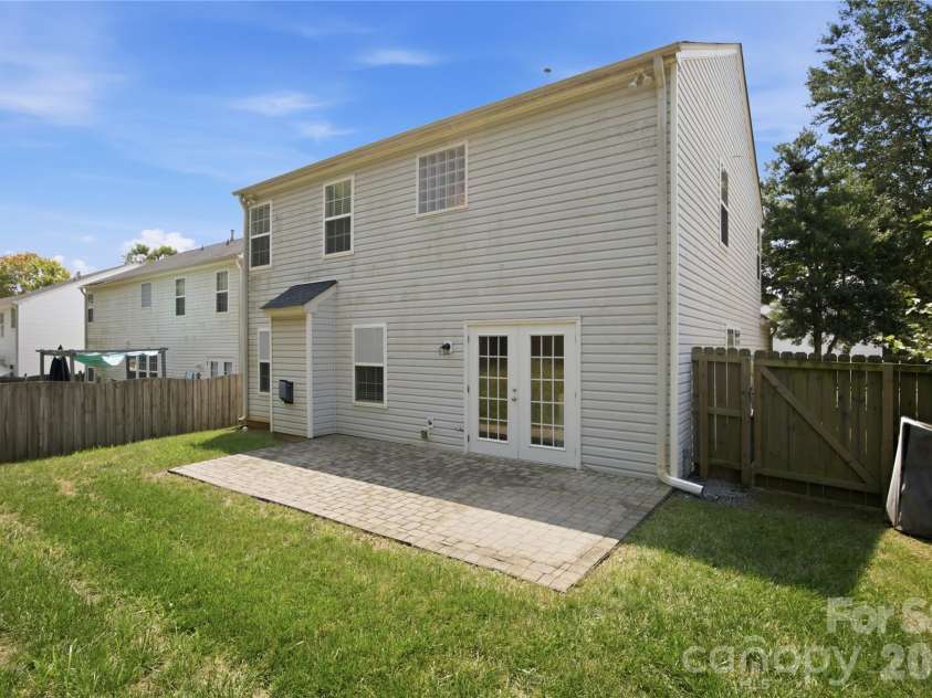 10404 Haddington Drive, Charlotte, NC 28269.  MLS# CAR4412907, YatesRealty ID 43660. 