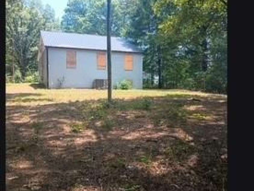 660 Colston Street, Albemarle, NC 28001.  MLS# CAR4413514, YatesRealty ID 43661. 
