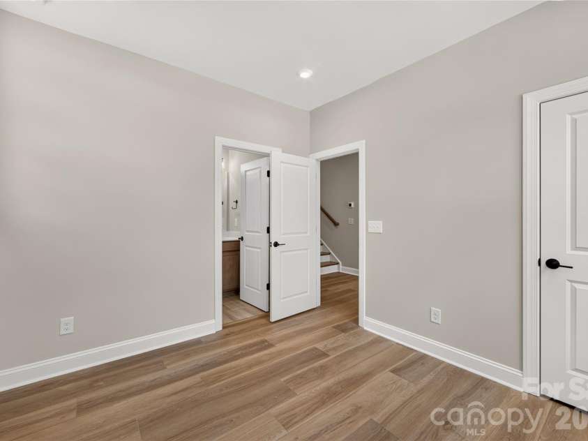 403 Old Town Village Road, Waxhaw, NC 28173.  MLS# CAR4413941, YatesRealty ID 43665. Convenient full bath