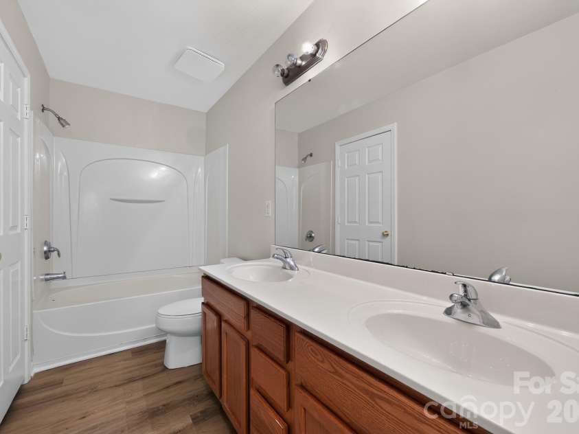 159 Limerick Road, Mooresville, NC 281115.  MLS# CAR4413542, YatesRealty ID 43666. 