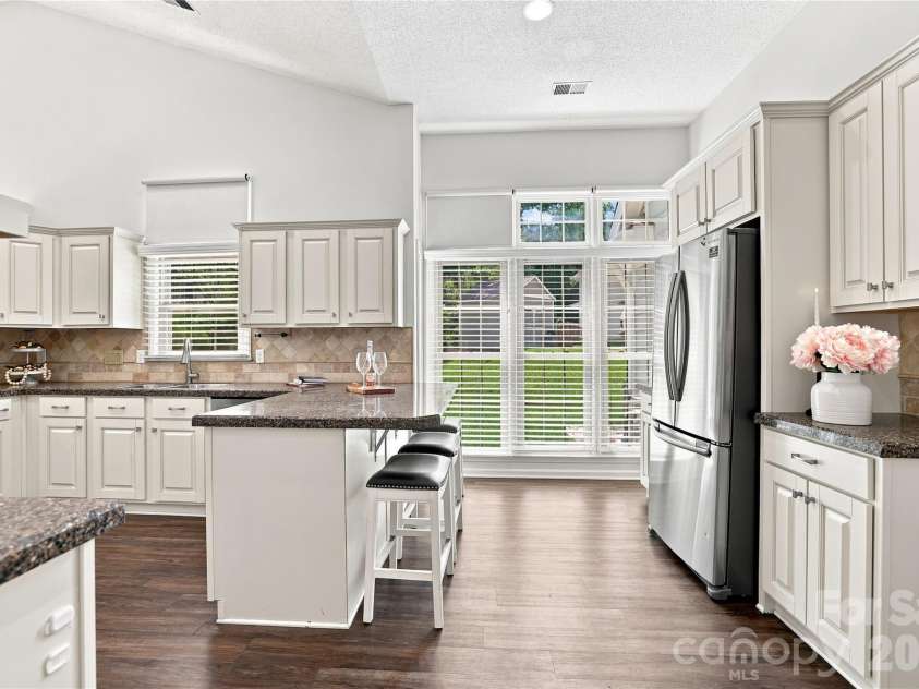 9101 Orchard Lane, Charlotte, NC 28210.  MLS# CAR4409670, YatesRealty ID 43667. 
