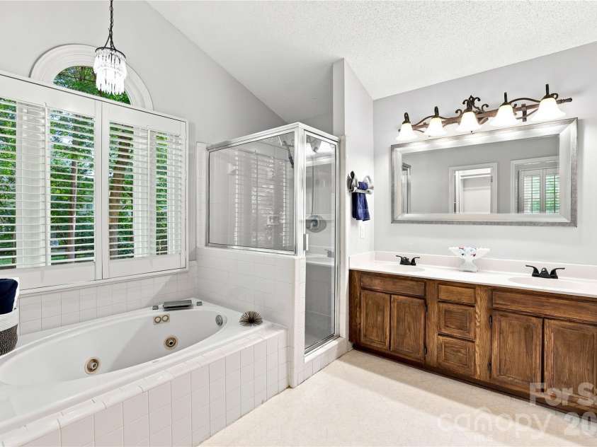 9101 Orchard Lane, Charlotte, NC 28210.  MLS# CAR4409670, YatesRealty ID 43667. 