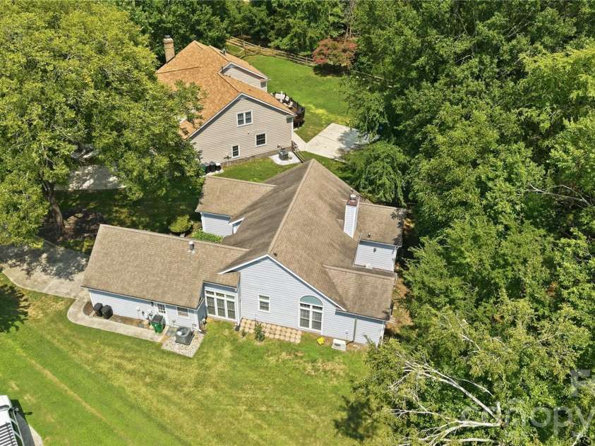 9101 Orchard Lane, Charlotte, NC 28210.  MLS# CAR4409670, YatesRealty ID 43667. 