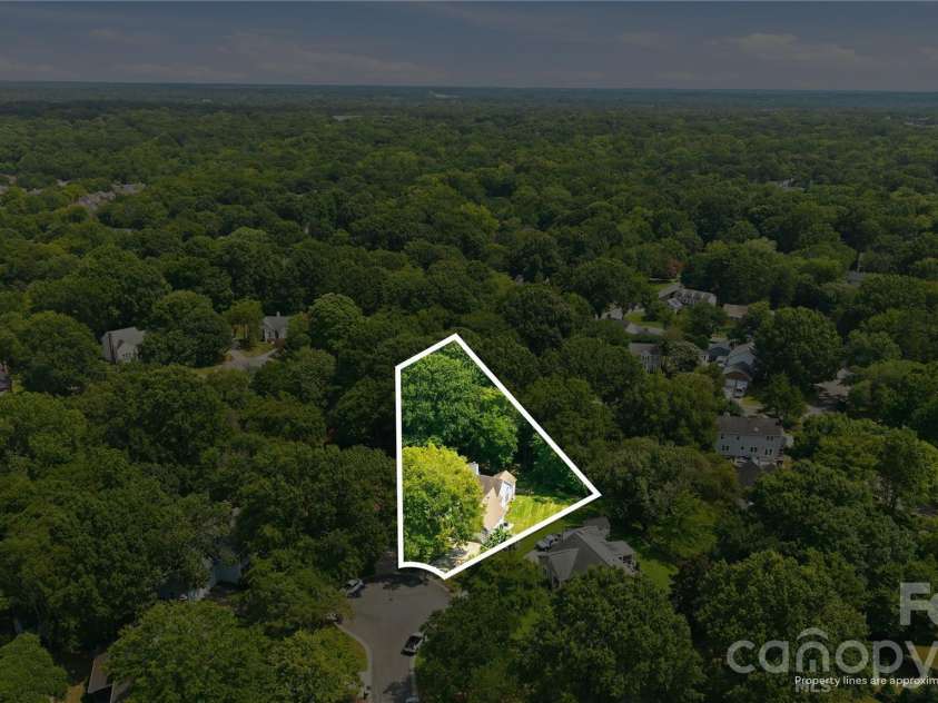 9101 Orchard Lane, Charlotte, NC 28210.  MLS# CAR4409670, YatesRealty ID 43667. 
