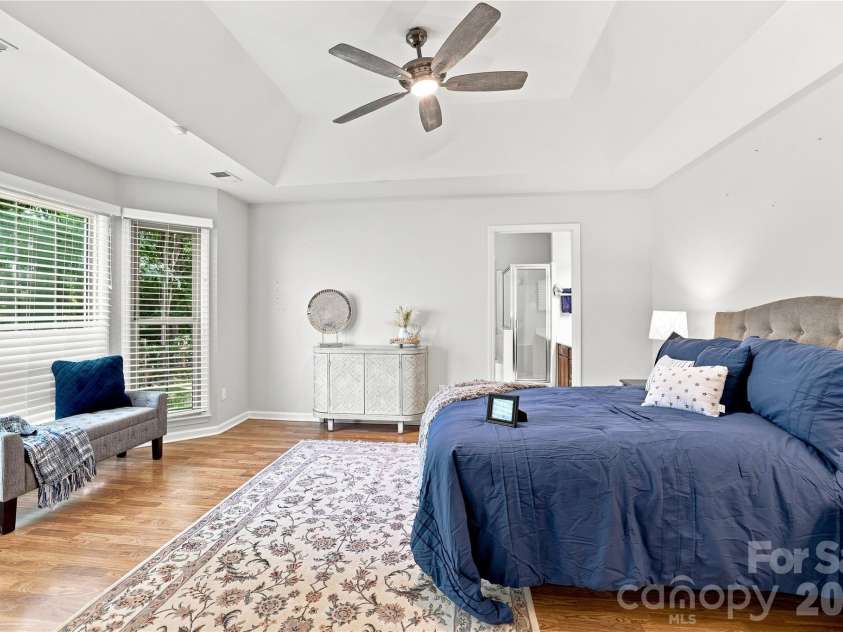 9101 Orchard Lane, Charlotte, NC 28210.  MLS# CAR4409670, YatesRealty ID 43667. Large Primary Bedroom