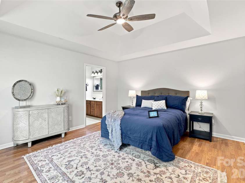 9101 Orchard Lane, Charlotte, NC 28210.  MLS# CAR4409670, YatesRealty ID 43667. Large Primary Bedroom