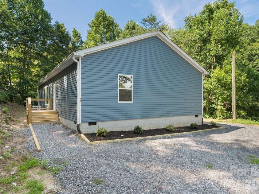 24 Green Burch Drive, Bryson City, NC 28713.  MLS# CAR4413936, YatesRealty ID 43671. 