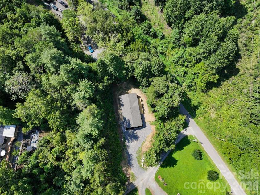 24 Green Burch Drive, Bryson City, NC 28713.  MLS# CAR4413936, YatesRealty ID 43671. 