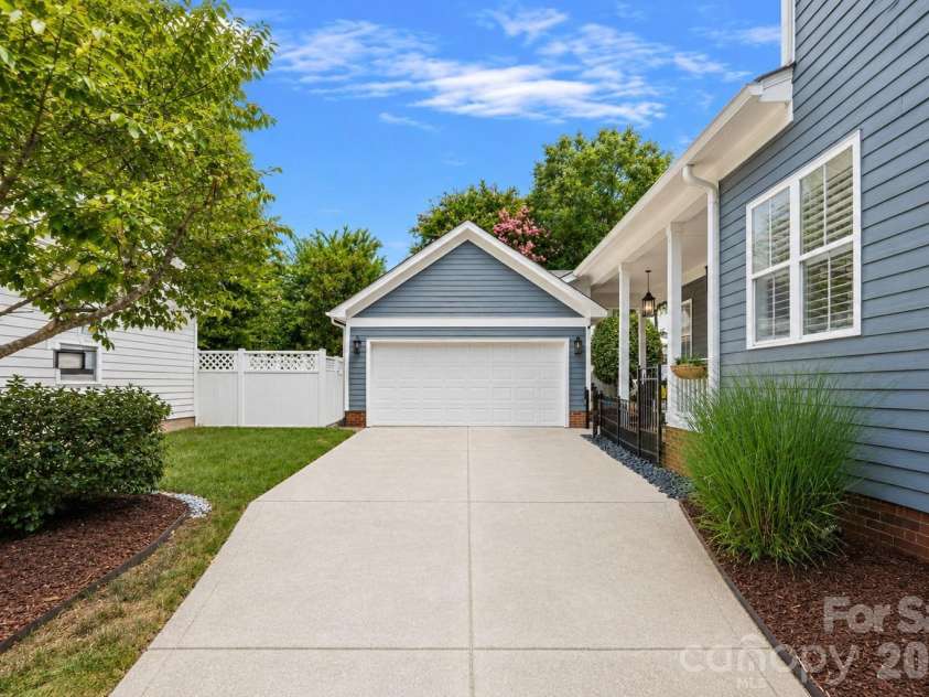 17434 Invermere Avenue, Huntersville, NC 28078.  MLS# CAR4413717, YatesRealty ID 43672. 