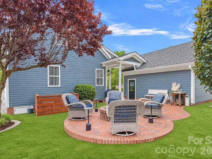 17434 Invermere Avenue, Huntersville, NC 28078.  MLS# CAR4413717, YatesRealty ID 43672. 
