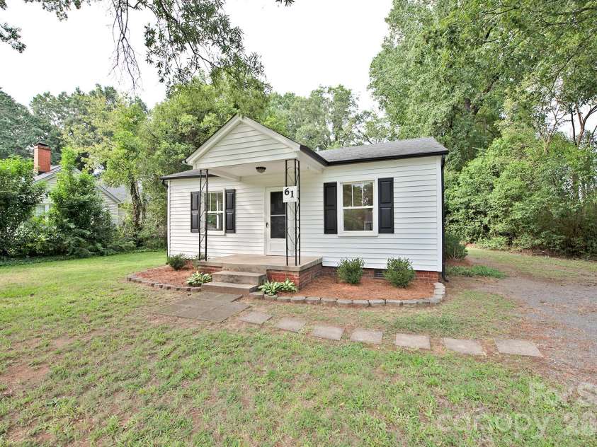 61 Pinecrest Drive, Concord, NC 28027.  MLS# CAR4413872, YatesRealty ID 43673. 