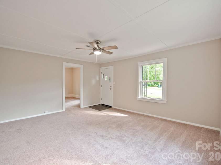 61 Pinecrest Drive, Concord, NC 28027.  MLS# CAR4413872, YatesRealty ID 43673. 