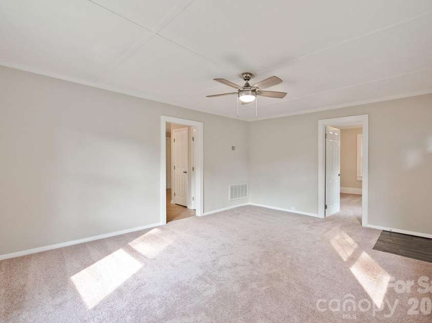 61 Pinecrest Drive, Concord, NC 28027.  MLS# CAR4413872, YatesRealty ID 43673. 