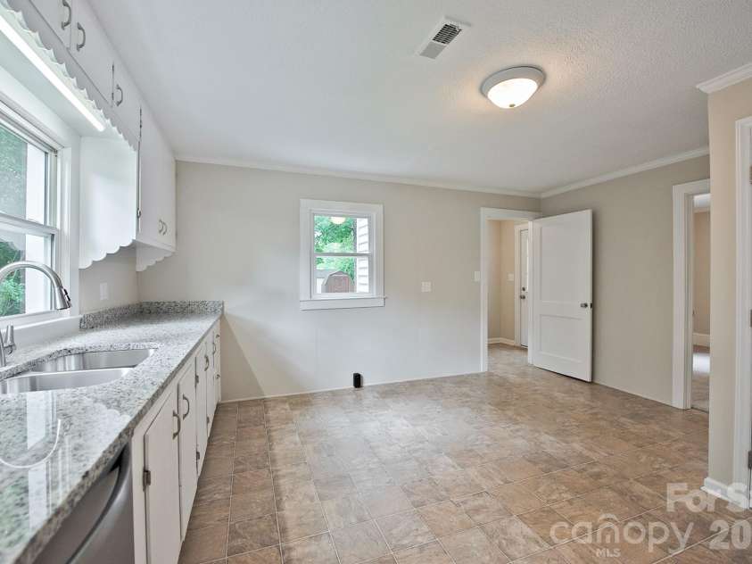 61 Pinecrest Drive, Concord, NC 28027.  MLS# CAR4413872, YatesRealty ID 43673. 