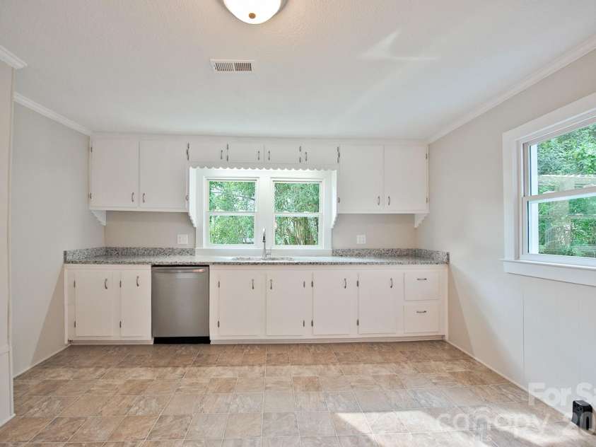 61 Pinecrest Drive, Concord, NC 28027.  MLS# CAR4413872, YatesRealty ID 43673. 