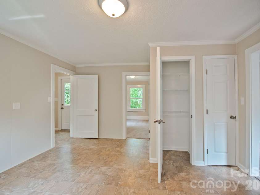 61 Pinecrest Drive, Concord, NC 28027.  MLS# CAR4413872, YatesRealty ID 43673. 
