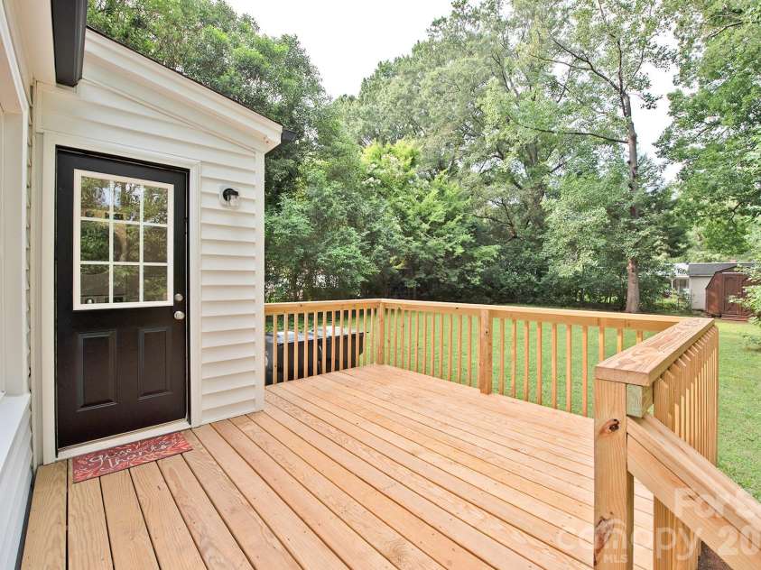 61 Pinecrest Drive, Concord, NC 28027.  MLS# CAR4413872, YatesRealty ID 43673. 