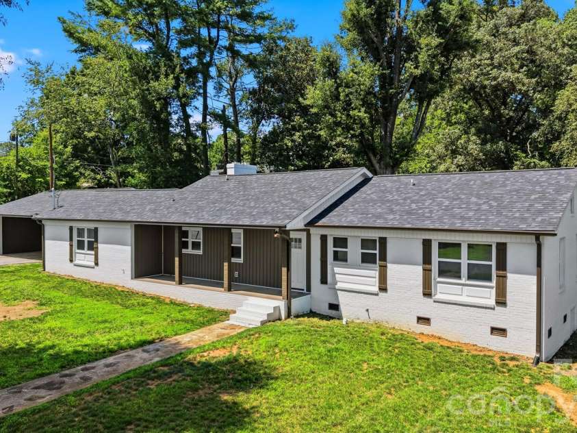 908 13th Street, Conover, NC 28613.  MLS# CAR4411974, YatesRealty ID 43674. 