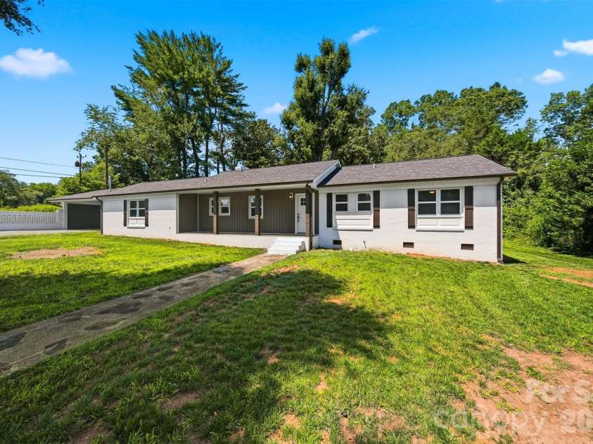 908 13th Street, Conover, NC 28613.  MLS# CAR4411974, YatesRealty ID 43674. 