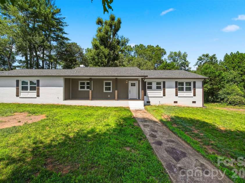 908 13th Street, Conover, NC 28613.  MLS# CAR4411974, YatesRealty ID 43674. 
