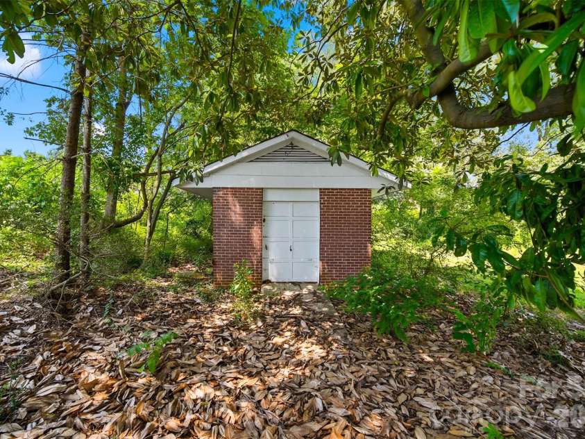 908 13th Street, Conover, NC 28613.  MLS# CAR4411974, YatesRealty ID 43674. 