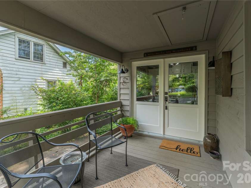 21 Lincoln Avenue, Asheville, NC 28803.  MLS# CAR4412892, YatesRealty ID 43675. 