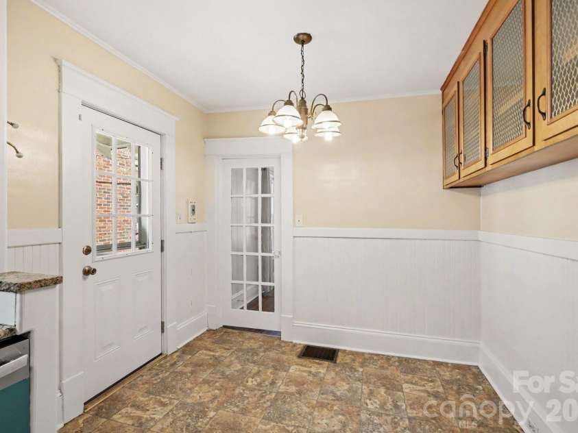 705 Maupin Avenue, Salisbury, NC 28144.  MLS# CAR4413524, YatesRealty ID 43677. Breakfast area