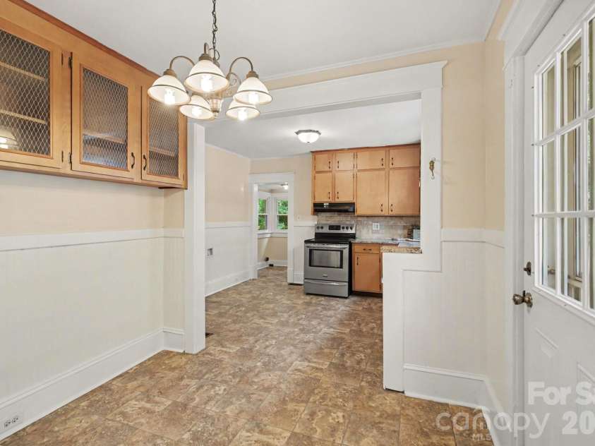 705 Maupin Avenue, Salisbury, NC 28144.  MLS# CAR4413524, YatesRealty ID 43677. Breakfast/Eat in kitchen